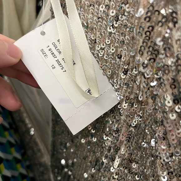 Xscape long sleeve evening gown - Picture 4 of 8